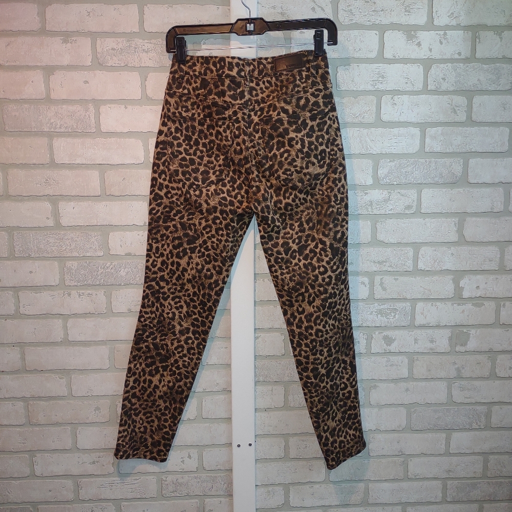Express, leopard print ankle legging, size 0